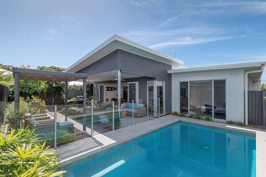 Luxury holiday rental apartment in Noosa