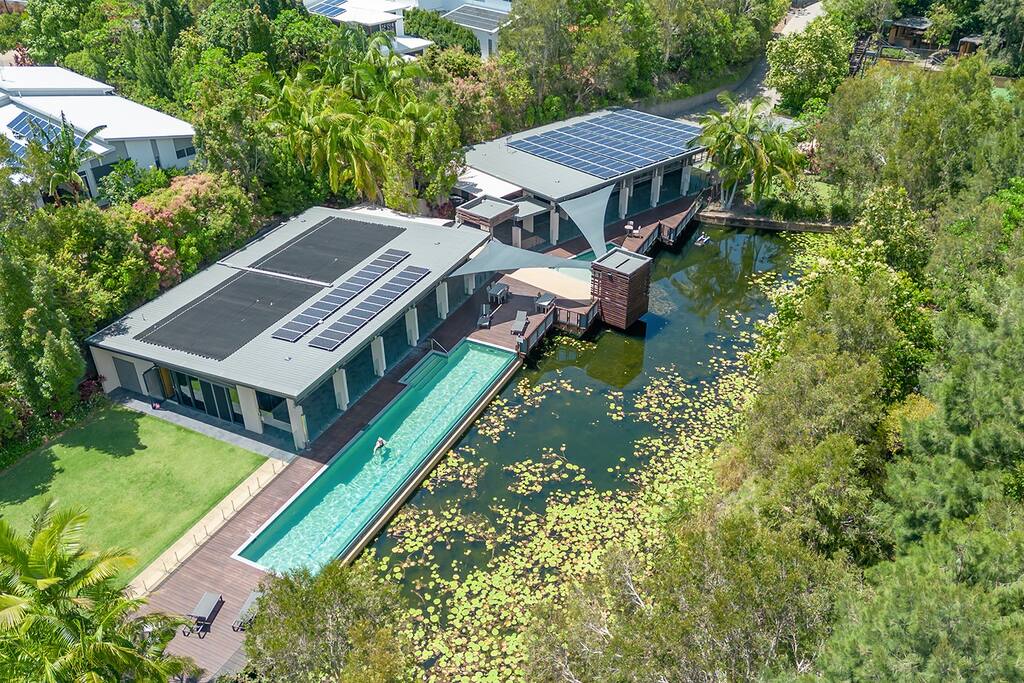 How to Attract Luxury Travellers to Your Noosa Holiday Rental
