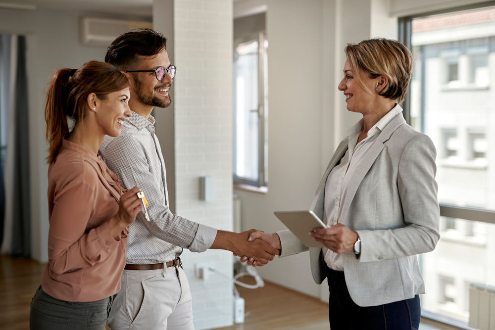 The Advantages of Using a Property Manager for Your Holiday Rental in Gold Coast